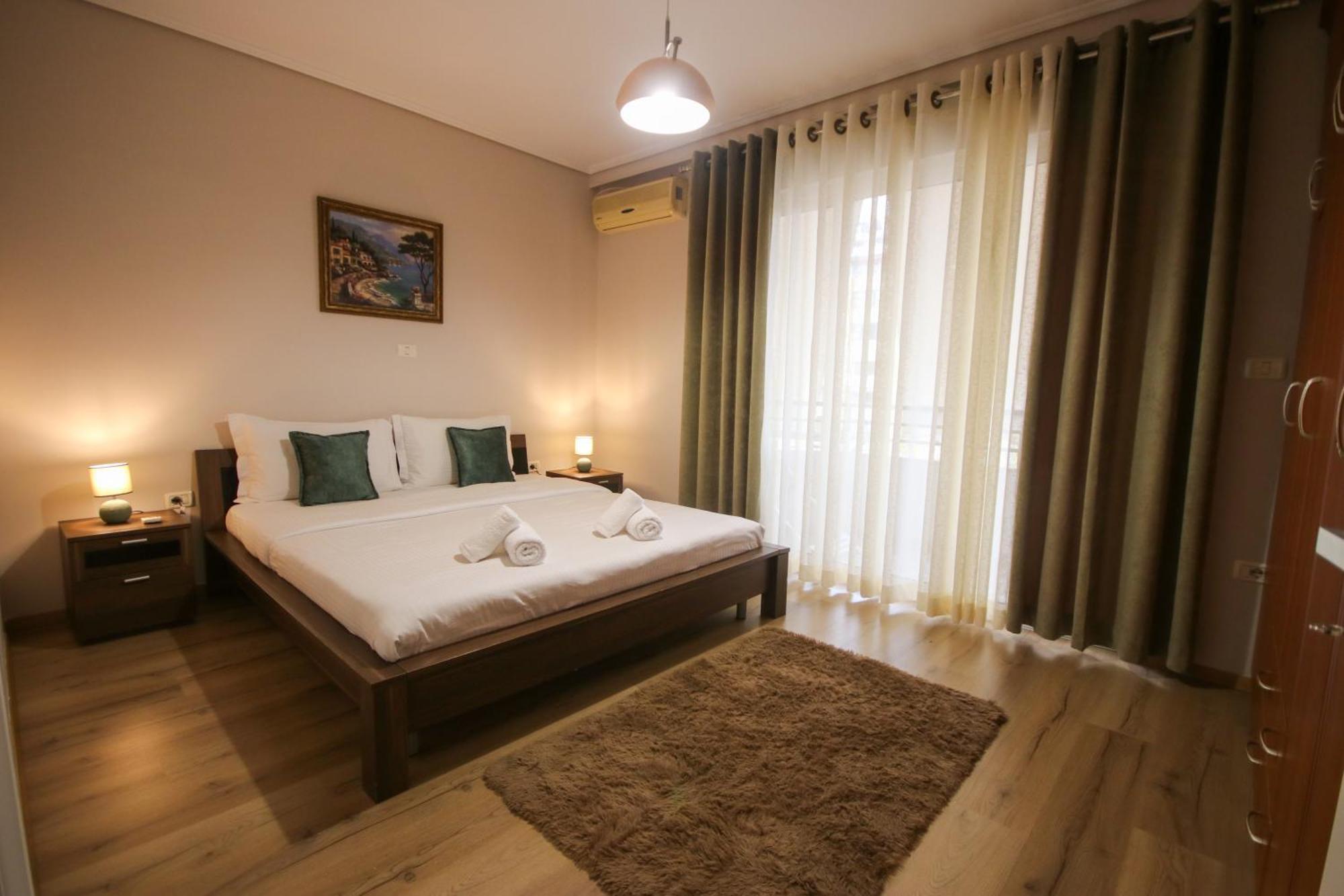 Johan'S Apartment ติรานา ภายนอก รูปภาพ
