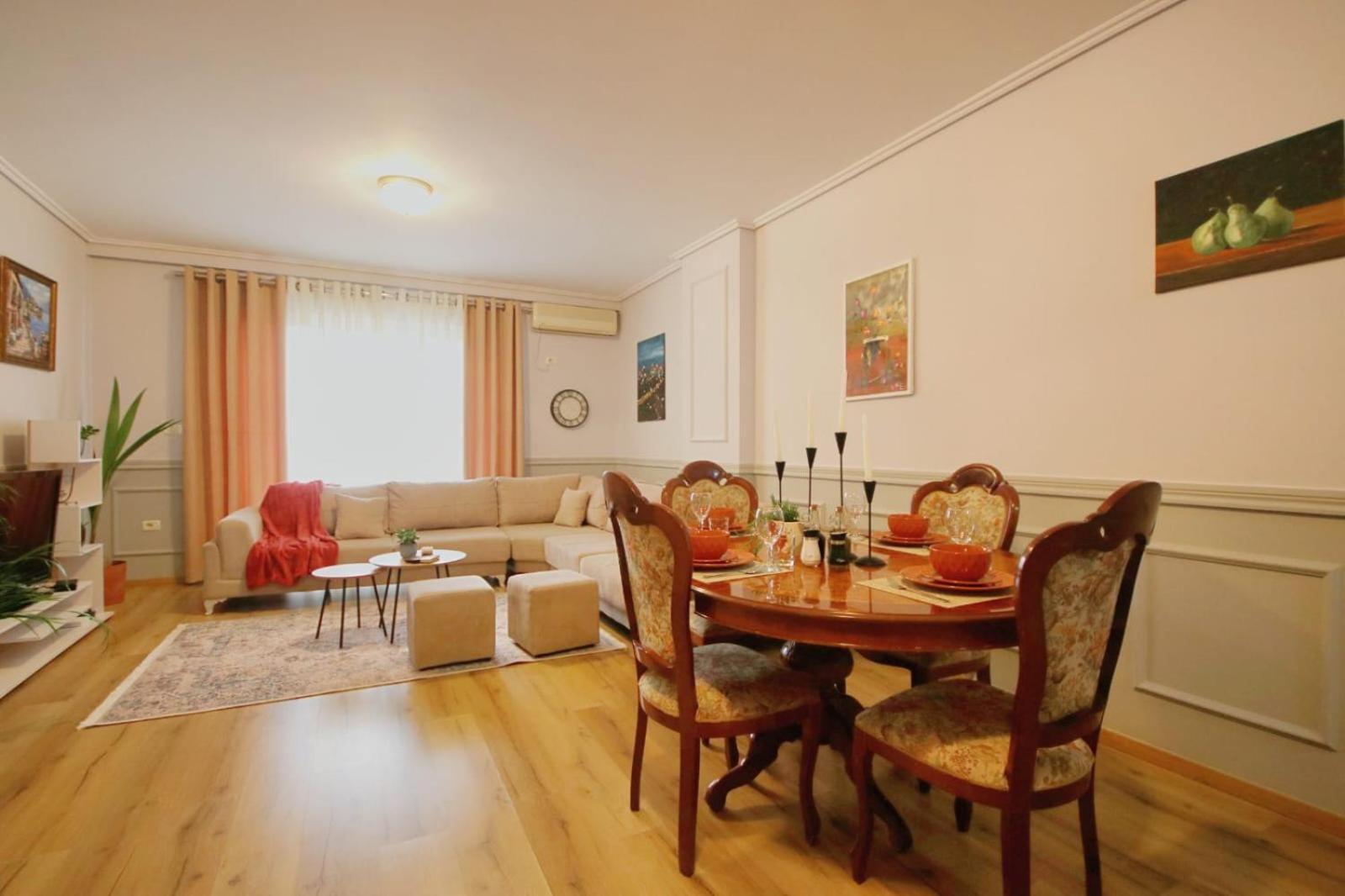 Johan'S Apartment ติรานา ภายนอก รูปภาพ